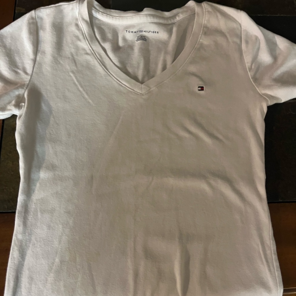 LIKE NEW Tommy Hilfer XS t -shirt